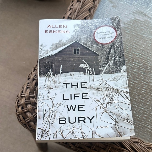 The Life We Bury by Allen Eskens - Picture 1 of 2